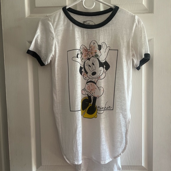 Disney Tops - DISNEY Minnie Mouse T shirt- Size Small